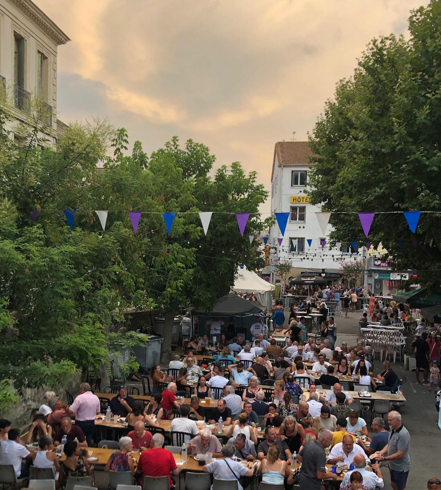 Gardiane de taureau et soirée Columbia — 13 juillet